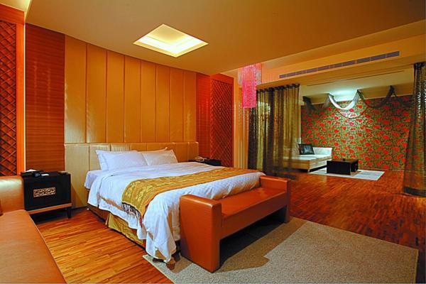 Hip Spa Motel Taichung Exterior foto