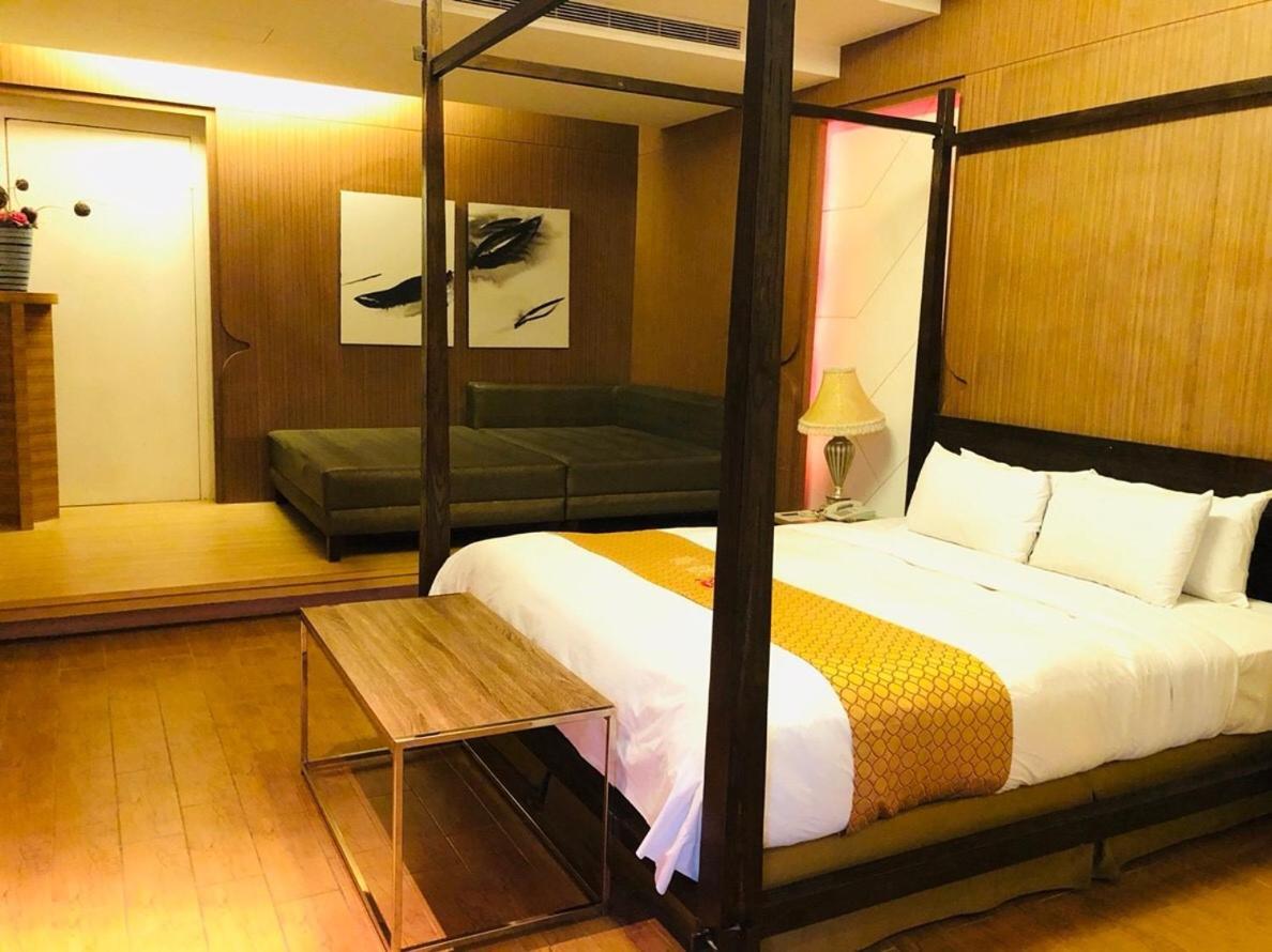 Hip Spa Motel Taichung Exterior foto